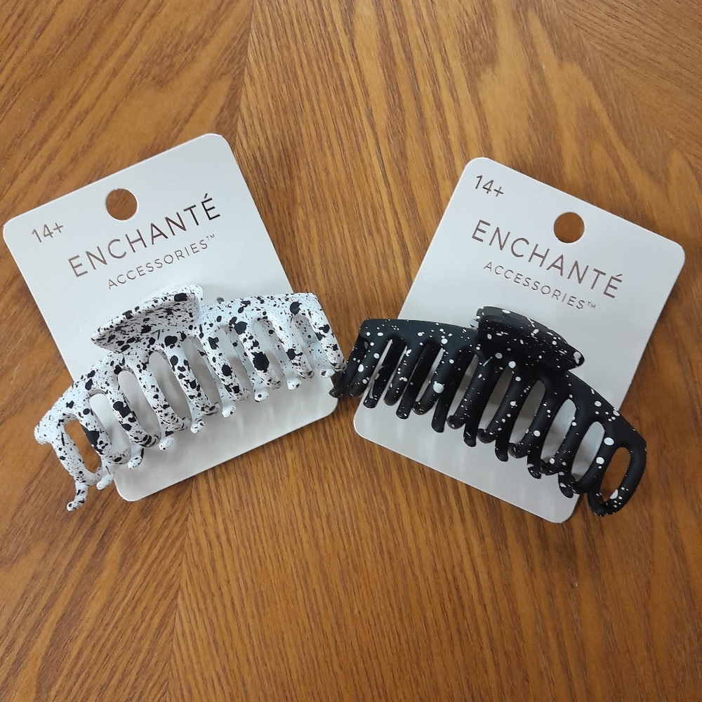 2 Beautiful Black and White Hair Claw Clips NWT Size:OS  ENCHANTE